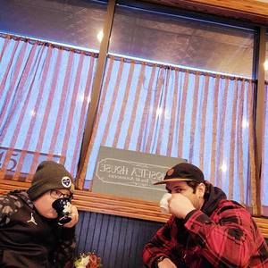 Meet your Posher, Logan